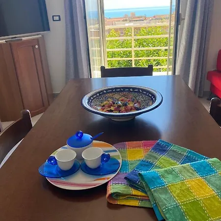 Albahome, Comoda Centralissima E Panoramica Apartment *