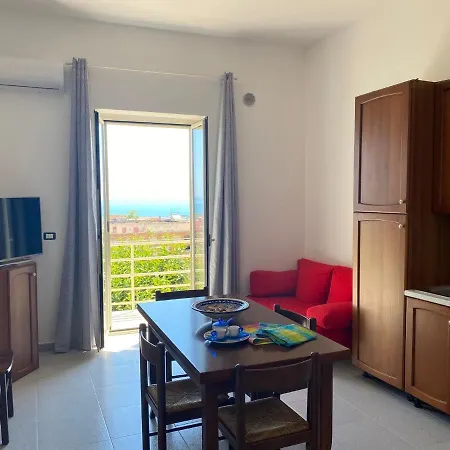 Albahome, Comoda Centralissima E Panoramica Apartment *