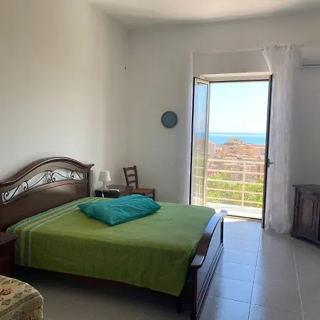 Albahome, Comoda Centralissima E Panoramica Apartment